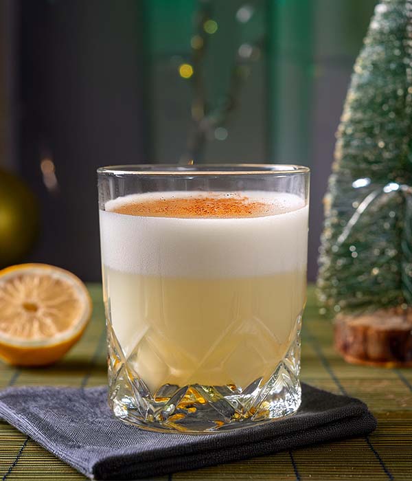 Opskrift på julecocktailen Santa's Sour